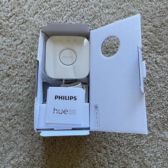 Philips Hue Bridge New In Box - Picture 3 of 9